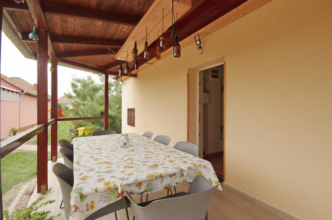 Bodza Apartman Gyula Ngoại thất bức ảnh