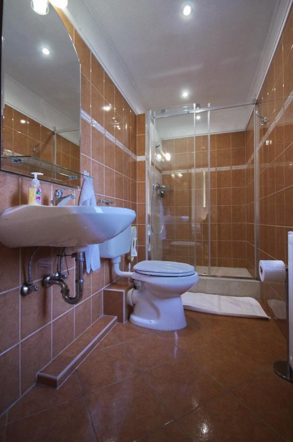 Bodza Apartman Gyula Ngoại thất bức ảnh