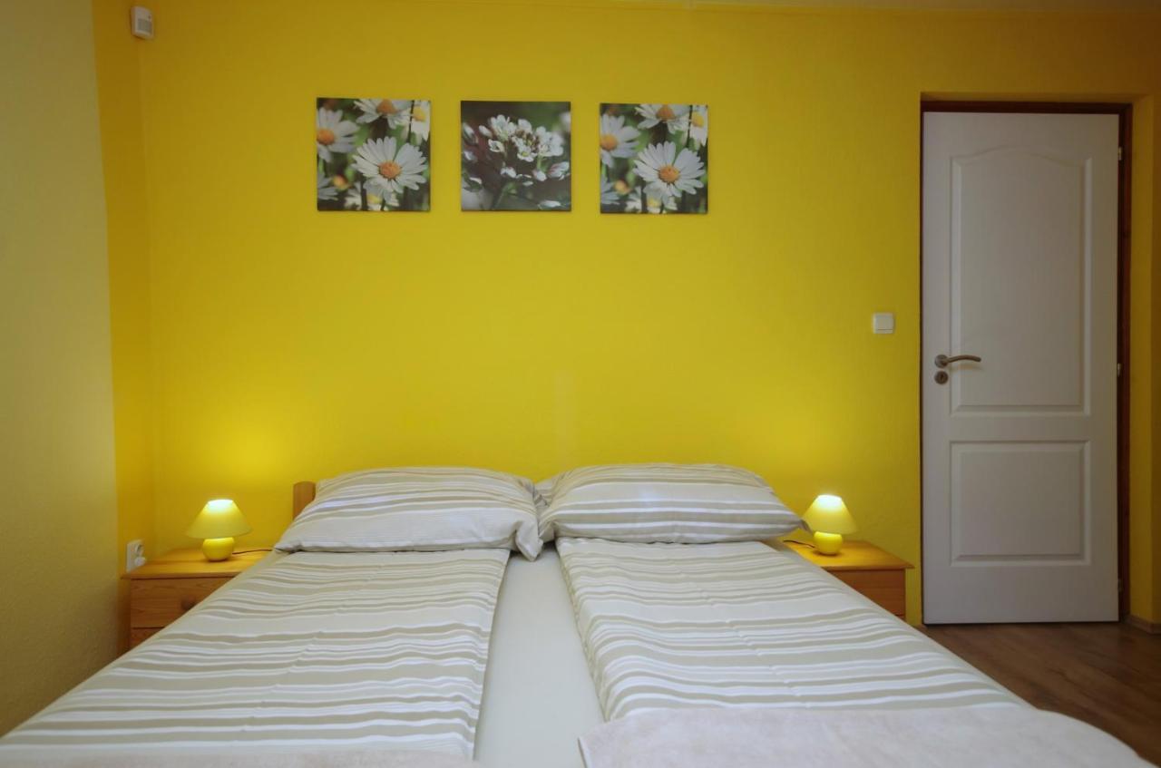 Bodza Apartman Gyula Ngoại thất bức ảnh