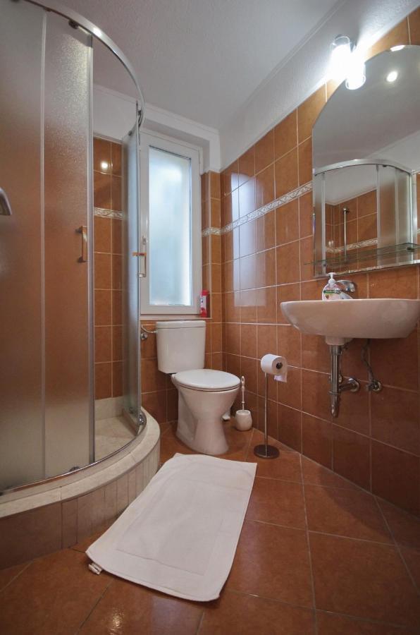 Bodza Apartman Gyula Ngoại thất bức ảnh