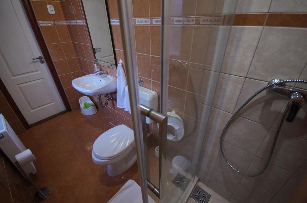 Bodza Apartman Gyula Ngoại thất bức ảnh